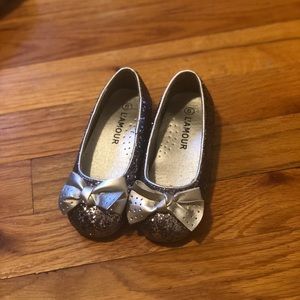 L’Amour  dress shoes